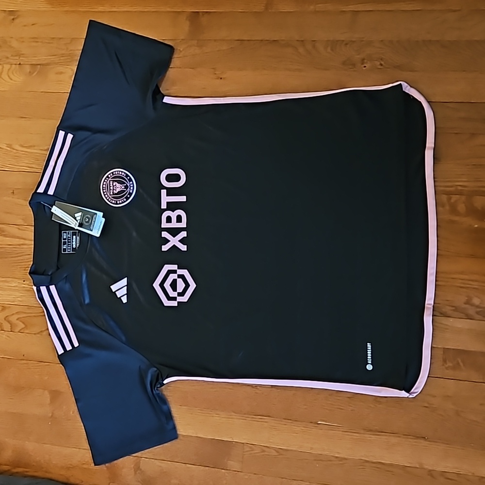Adidas XL Men's Lionel Messi  Jersey Replica